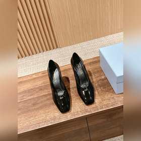 Prada весна-лето новые лакированные туфли на каблуке Оригинальная