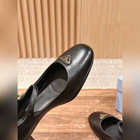 Новая модель женских туфель Prada из кожи Nappa Оригинальная мягк
