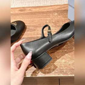 Новая модель женских туфель Prada из кожи Nappa Оригинальная мягк
