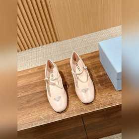 Новая модель женских туфель Prada из кожи Nappa Оригинальная мягк