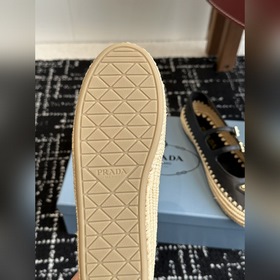 Покупка по доверенности  Prada 25 Новая классическая модель с тр