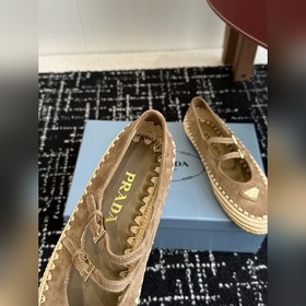 Покупка по доверенности  Prada 25 Новая классическая модель с тр