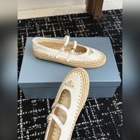 Покупка по доверенности  Prada 25 Новая классическая модель с тр