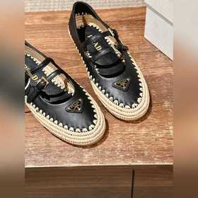 Prada Рафи-плетеные туфли-лодочки на плоской подошве Уровень поку