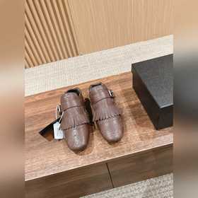 Ретро туфли с бахромой от Prada Популярная модель! Модель с подиу