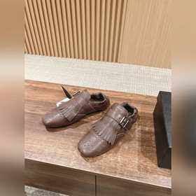 Ретро туфли с бахромой от Prada Популярная модель! Модель с подиу