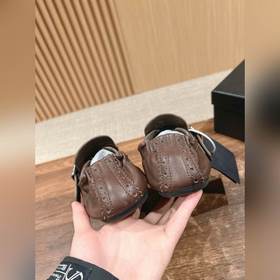 Ретро туфли с бахромой от Prada Популярная модель! Модель с подиу