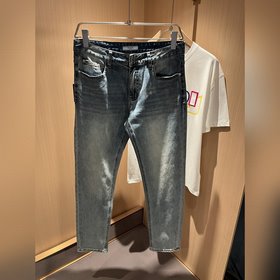 PRA*DA Prada весна-лето 2025, новые модели в продаже! Джинсы высо