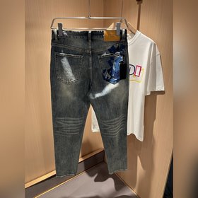 PRA*DA Prada весна-лето 2025, новые модели в продаже! Джинсы высо