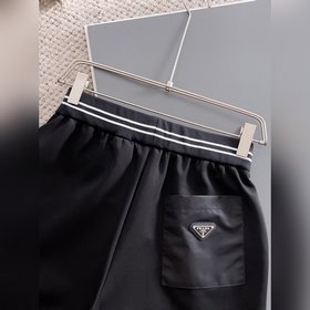 25SS Prada Шорты из ткани с жемчужным узором Эти шорты в стиле «б