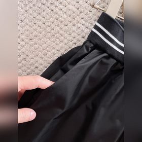 25SS Prada Шорты из ткани с жемчужным узором Эти шорты в стиле «б