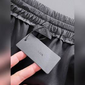 25SS Prada Шорты из ткани с жемчужным узором Эти шорты в стиле ба