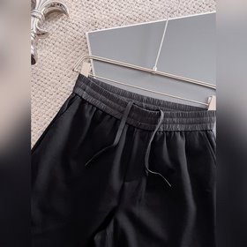 25SS Prada Шорты из ткани с жемчужным узором Эти шорты в стиле ба