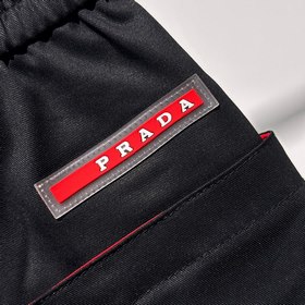 Новая коллекция PRADA 2025 ранней весны. Импортный материал, лако