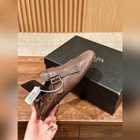 Prada Подиумная модель ретро туфли с бахромой, с ремешком и полуо