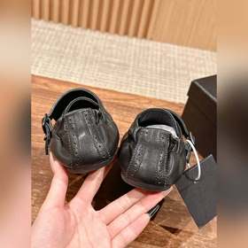 Prada Подиумная модель ретро туфли с бахромой, с ремешком и полуо