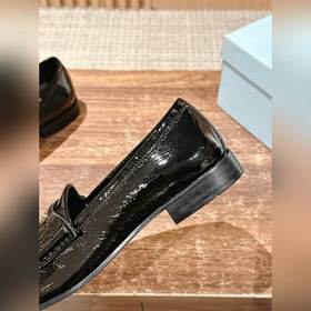 Весенне-летние туфли Prada из морщинистой кожи создают непринужде