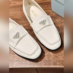 Весенне-летние туфли Prada из морщинистой кожи создают непринужде