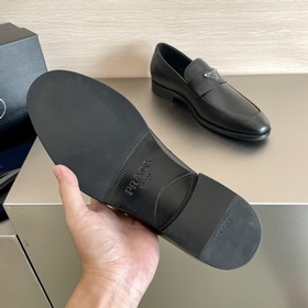 Prada Новая серия мужских кожаных лофей Saffiano Импортная теляч
