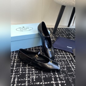 Услуги покупке товаров PRADA 25ss Весна-лето Новая модель с квад