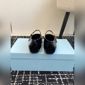 Услуги покупке товаров PRADA 25ss Весна-лето Новая модель с квад