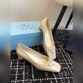 Услуги покупке товаров  PRADA 25ss Весна-Лето Новая модель Туфли