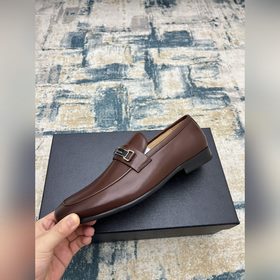 PRADA ~ Размер： 38-45 Новые высококачественные мужские кожаные т