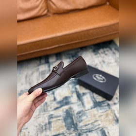 PRADA ~ Размер： 38-45 Новые высококачественные мужские кожаные т