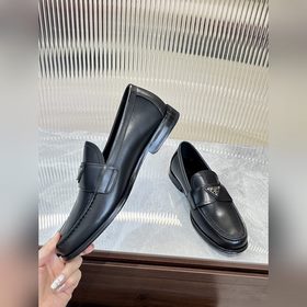 Prada предлагает высококачественную мужскую обувь для повседневно