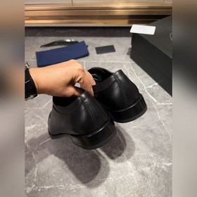 Мужские кожаные туфли PRADA, импортный товар, материал： кожа высш