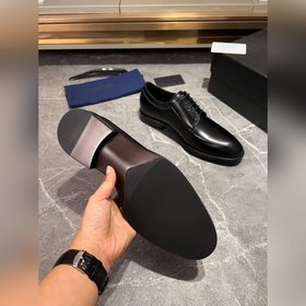 Мужские кожаные туфли PRADA, импортный товар, материал： кожа высш