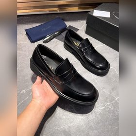 Мужские кожаные туфли PRADA, импортный товар, материал： кожа деся