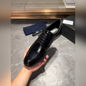 Мужские кожаные туфли PRADA, импортный товар, материал： кожа высш