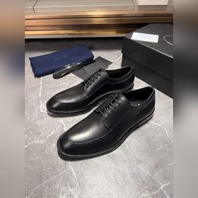 Мужские кожаные туфли PRADA, импортный товар, материал： кожа высш