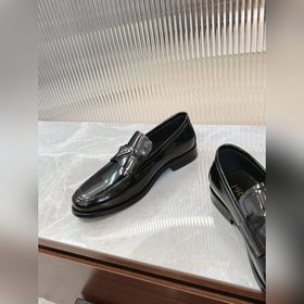 Prada – высококачественные мужские кожаные туфли для повседневной