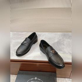 Prada – высококачественные мужские кожаные туфли для повседневной