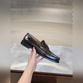 Prada – высококачественные мужские кожаные туфли для повседневной