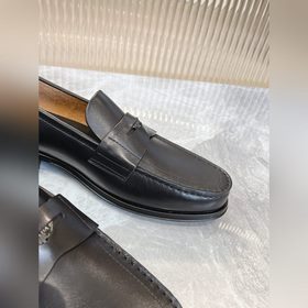 Prada – высококачественные мужские кожаные туфли для повседневной