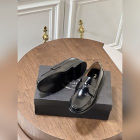 ·Новинка · Prada — высококачественные мужские кожаные туфли для д
