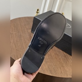 ·Новинка · Prada — высококачественные мужские кожаные туфли для д