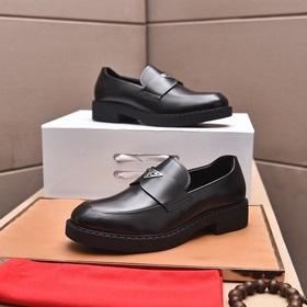 Торговая марка товара： Prada «Прада» оригинальные кожаные туфли