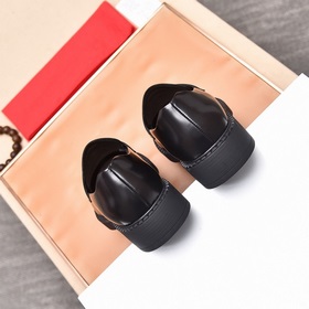 Торговая марка товара： Prada «Прада» оригинальные кожаные туфли 