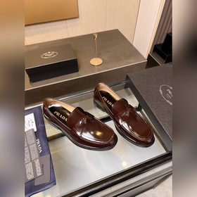 Prada предлагает высококачественные мужские кожаные туфли для пов