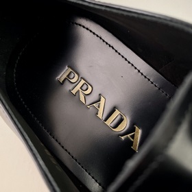 Prada – высококачественные мужские кожаные туфли для повседневной
