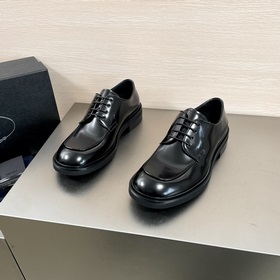 Код： YS004455 Prada Новые мужские кожаные туфли на шнурках Высоко