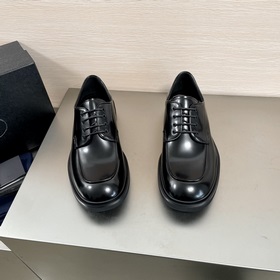 Код： YS004455 Prada Новые мужские кожаные туфли на шнурках Высоко