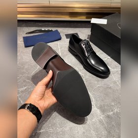 Мужские кожаные туфли PRADA, импортный товар, материал： кожа высш