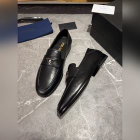 Мужские кожаные туфли PRADA, импортный товар, материал： кожа высш