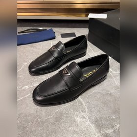 Мужские кожаные туфли PRADA, импортный товар, материал： кожа высш