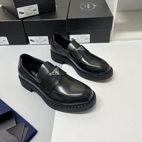 PRADA Лоферы ① Мужские лоферы новой модели, итальянская кожа с от